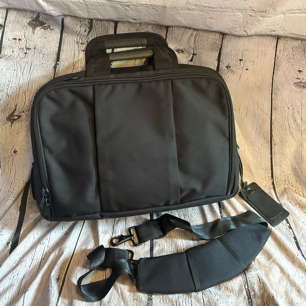 Brenthaven Laptop Messenger Bag Shoulder Strap Handles Briefcase Black‎ Carry-On
